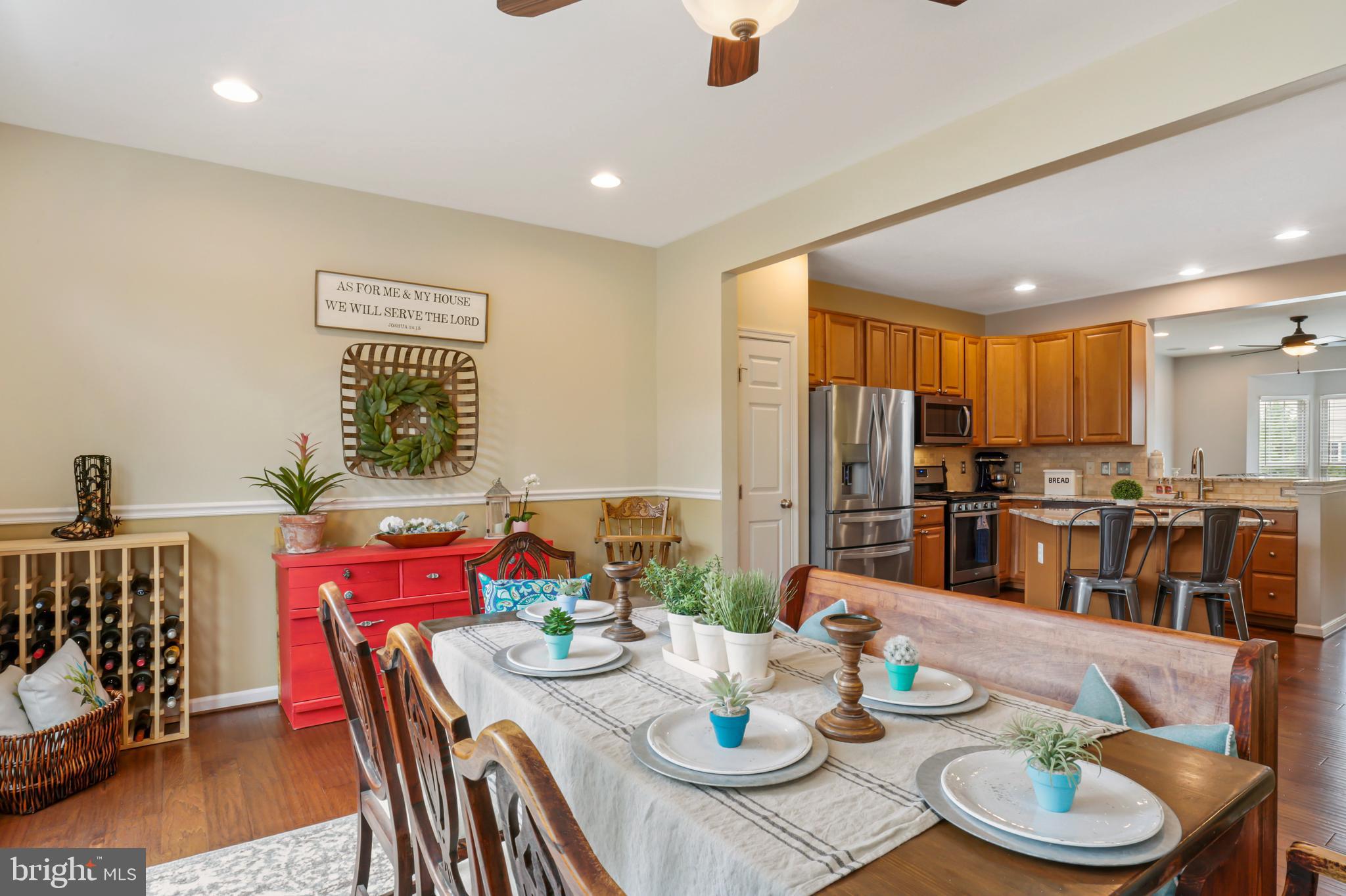 25286 Gothic Square Chantilly, VA 20152 - Photo 12 of 32 Be the Hostess w/the Mostest, Space not an issue!