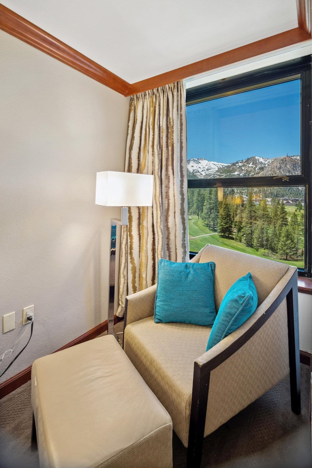 400 Resort Road, Unit 710712 Olympic Valley, CA 96146 - Photo 9 of 28