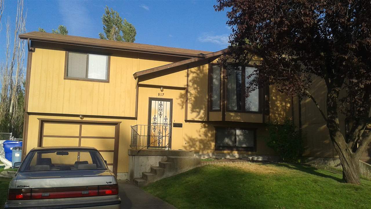 917 South Calvin Road Spokane Valley, WA 99037 - Photo 1 of 9