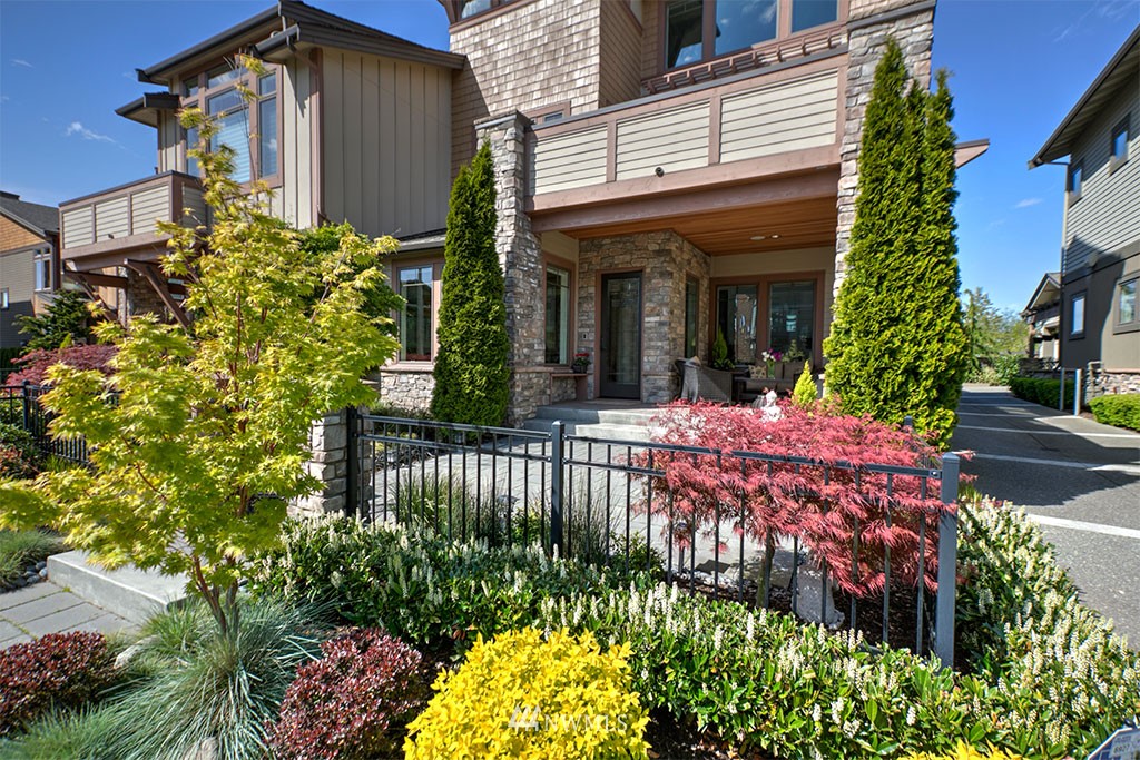 1006 North 42nd Place Renton, WA 98056 - Photo 1 of 25