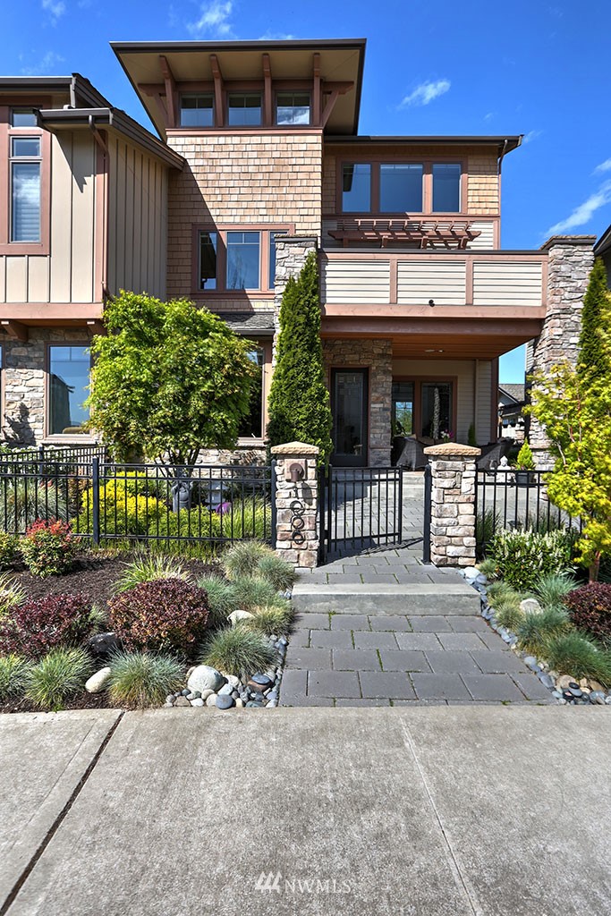 1006 North 42nd Place Renton, WA 98056 - Photo 2 of 25