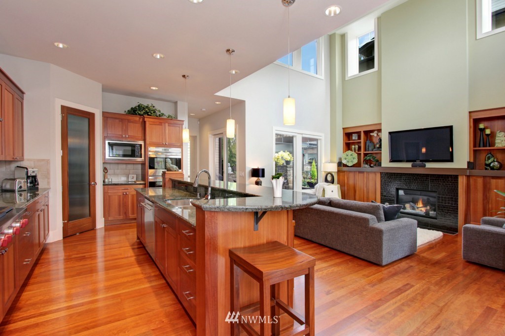 1006 North 42nd Place Renton, WA 98056 - Photo 6 of 25