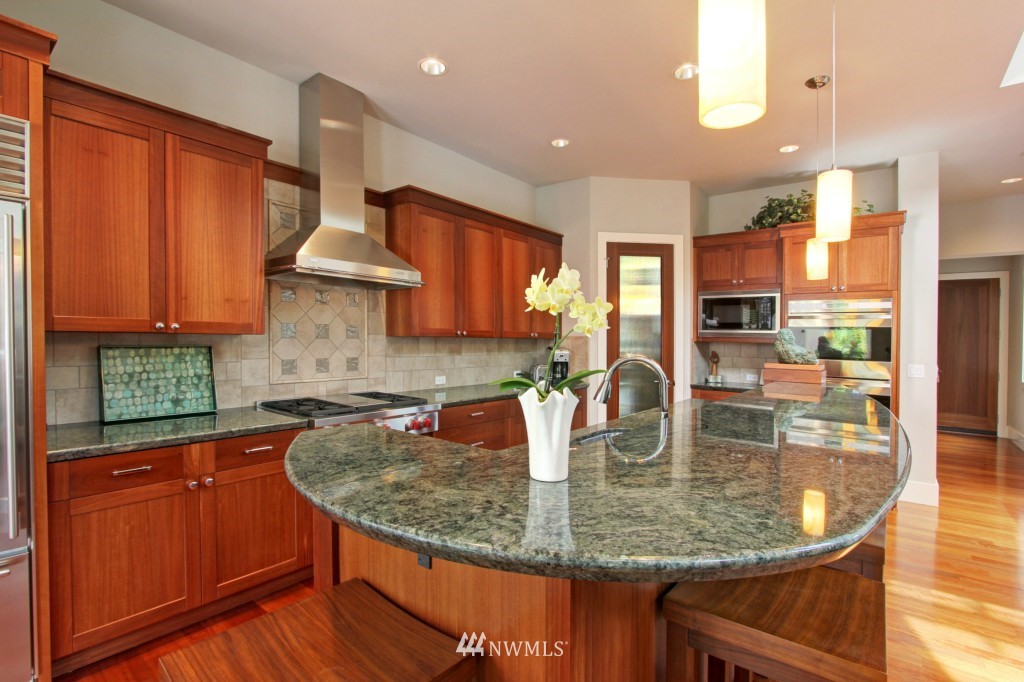 1006 North 42nd Place Renton, WA 98056 - Photo 7 of 25