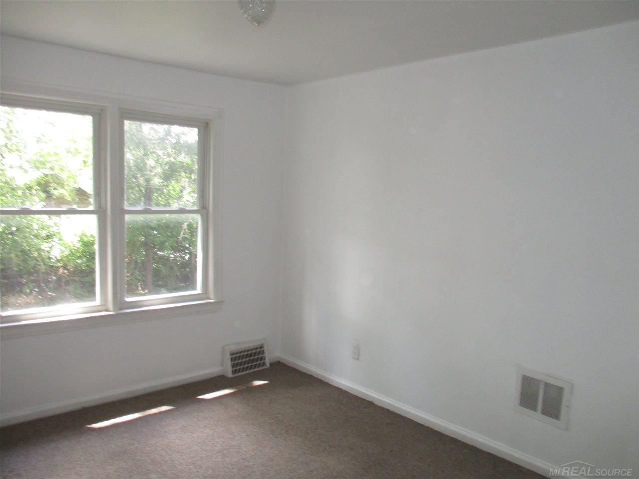 18489 Schaefer Highway Detroit, MI 48235 - Photo 16 of 21