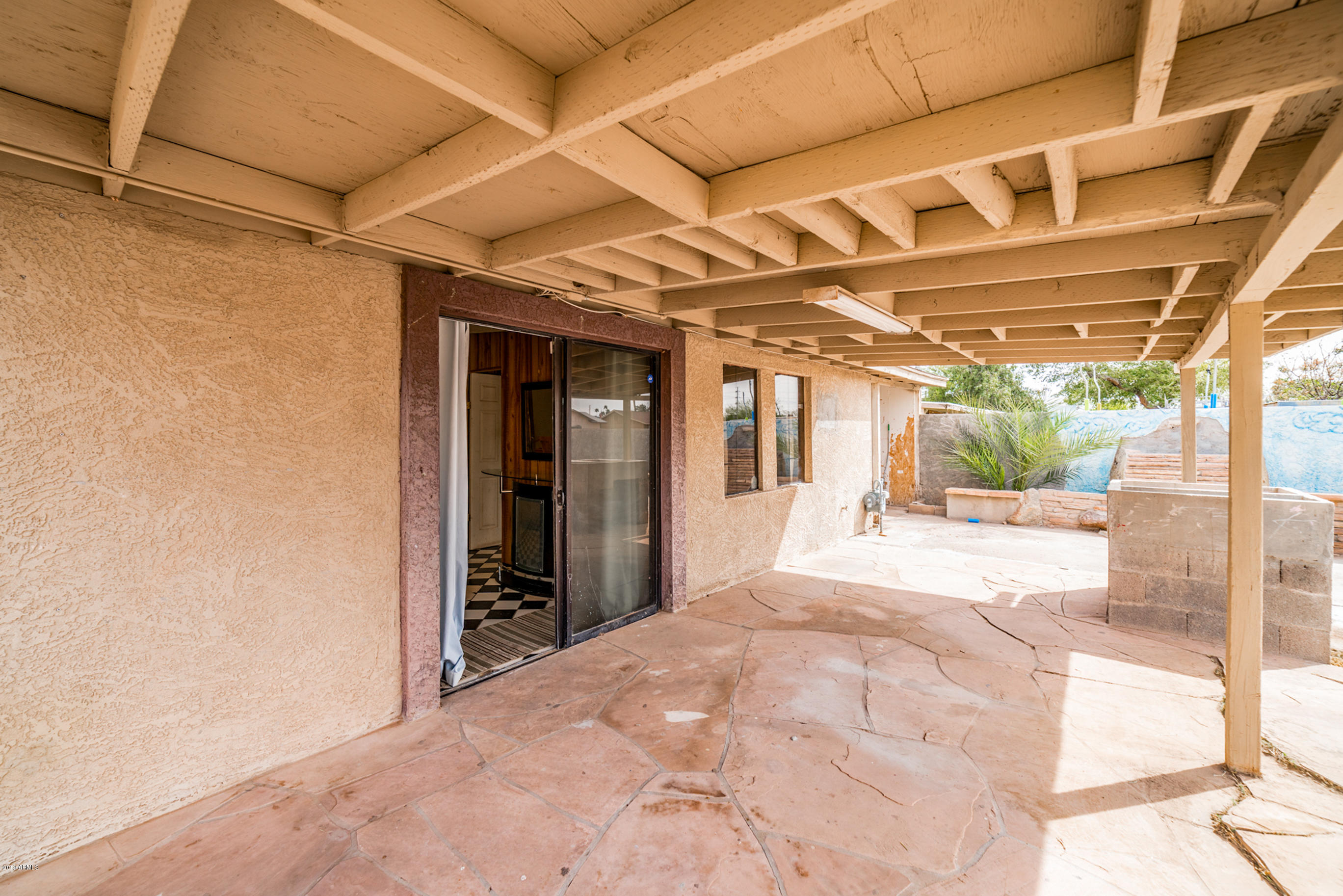 4635 East Wayland Road Phoenix, AZ 85040 - Photo 23 of 30 Covered Patio