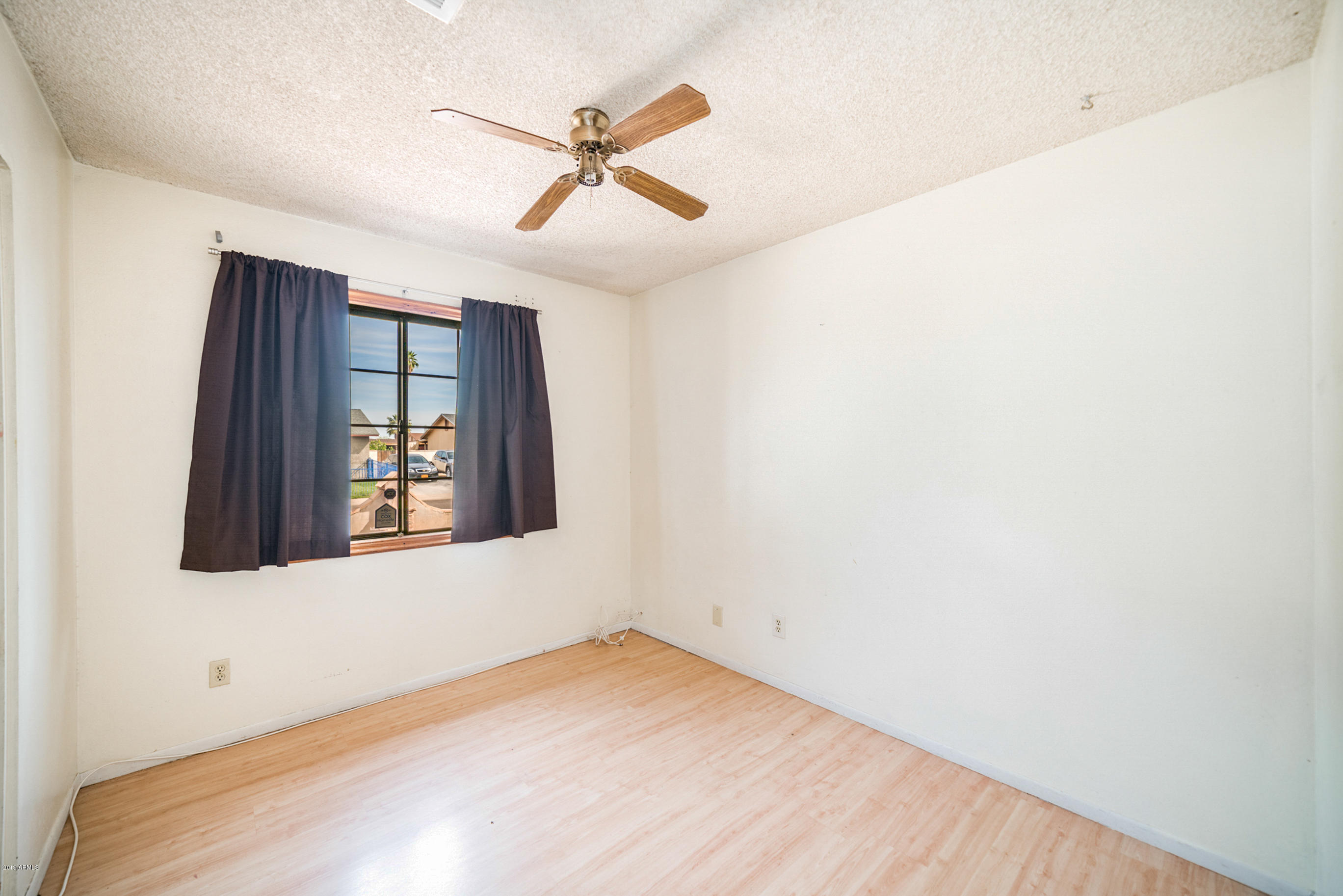 4635 East Wayland Road Phoenix, AZ 85040 - Photo 9 of 30 Bedroom 1