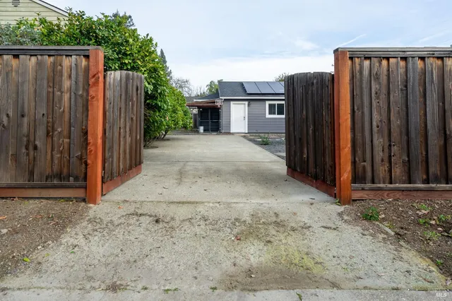 $849,000 | 1803 Humboldt Street, Santa Rosa, CA 95404