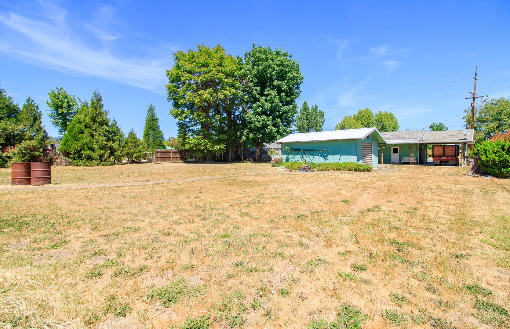 2037 South Stage Road Medford, OR 97501 - Photo 24 of 32 24