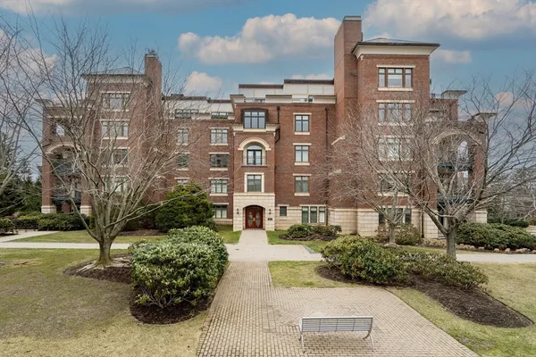 $3,299,000 | 120 Seaver Street, Unit C102, Brookline, MA 02445