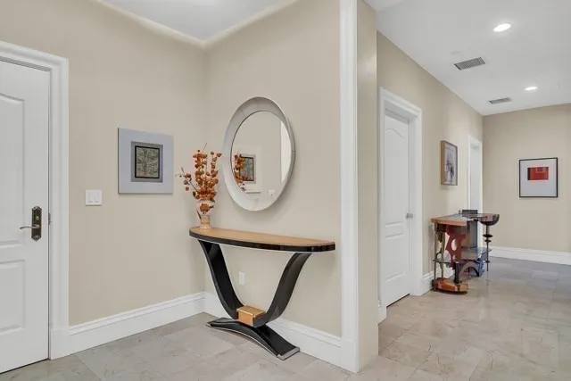 a view of an entryway with a livingroom