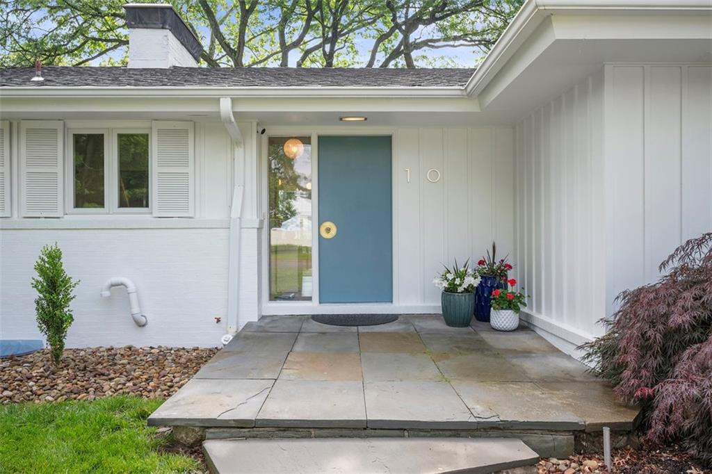 10 Old Farm Road Carnegie, PA 15106 - Photo 4 of 50 Gallery Image 4