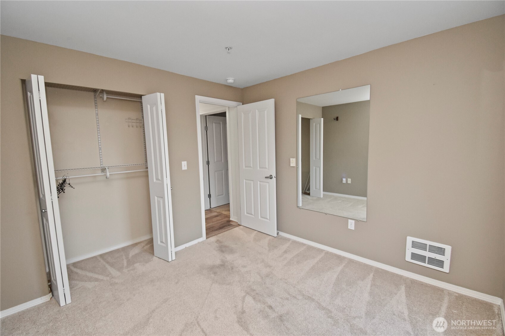 2522 Rucker Avenue, Unit 408 Everett, WA 98201 - Photo 30 of 40 Gallery Image 30