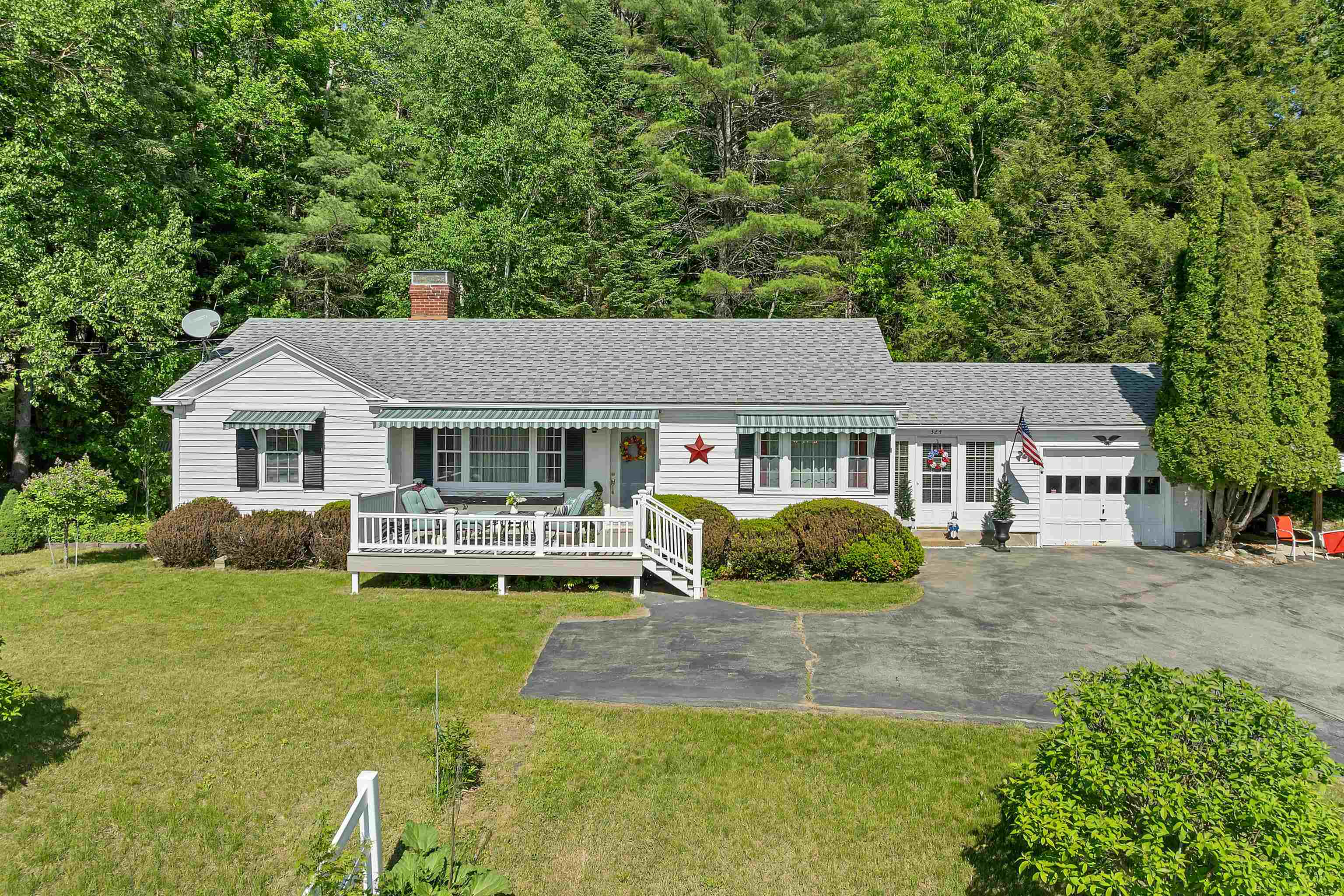 324 Prospect Street Franklin, NH 03235 - Photo 1 of 52
