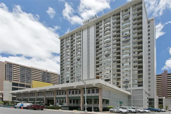$1,600 | 747 Amana Street, Unit 614, Honolulu, HI 96814