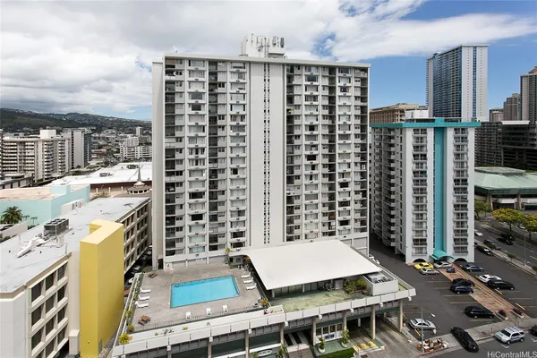 $1,600 | 747 Amana Street, Unit 614, Honolulu, HI 96814