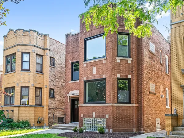 $2,600 | 5028 North Major Avenue, Unit 2, Chicago, IL 60630