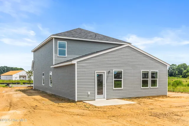 $347,930 | 619 South Squires Run Lane, Richlands, NC 28574