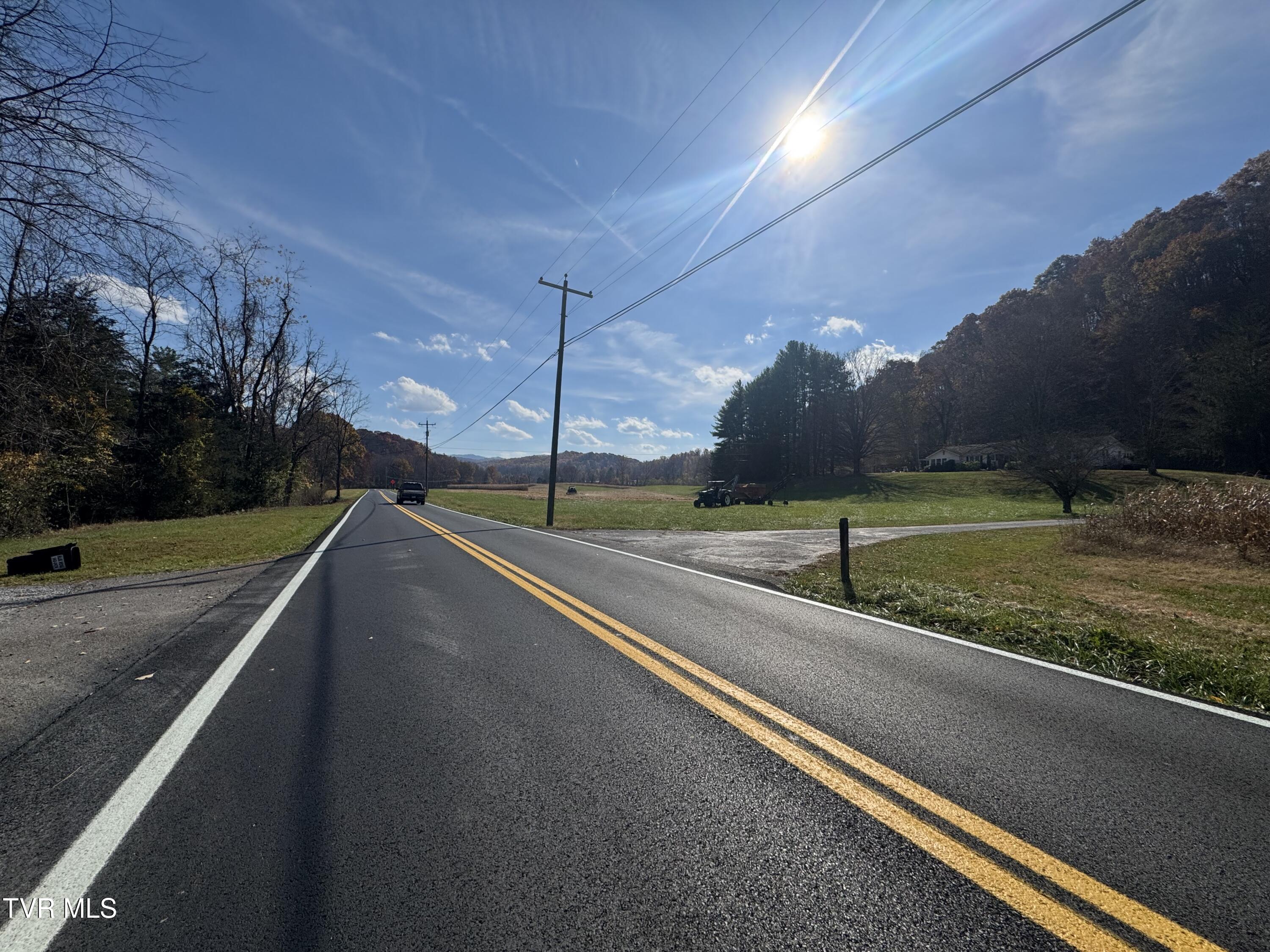 119 Rhododendron Lane, Unit 56 Johnson City, TN 37601 - Photo 7 of 11 IMG_5218