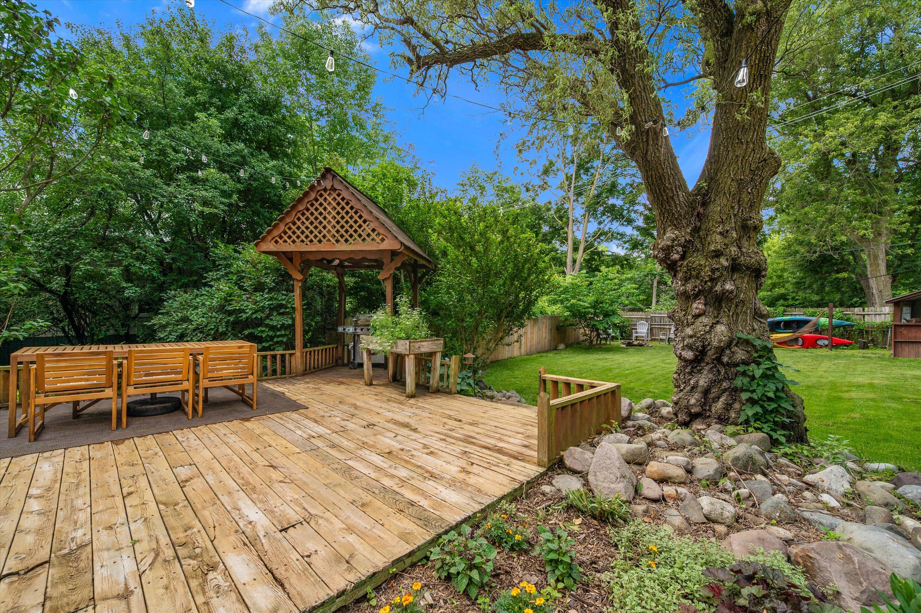 2890 Kimberley Road Ann Arbor, MI 48104 - Photo 43 of 45 54-054