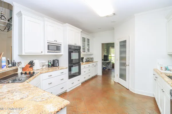 $525,000 | 2230 Wildwood Drive, Florence, MS 39073