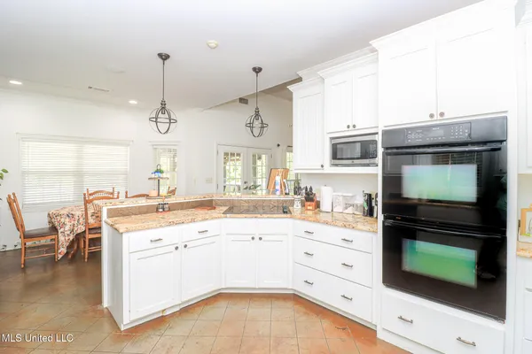 $525,000 | 2230 Wildwood Drive, Florence, MS 39073