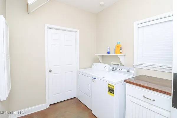 $525,000 | 2230 Wildwood Drive, Florence, MS 39073