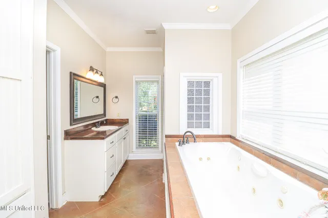 $525,000 | 2230 Wildwood Drive, Florence, MS 39073