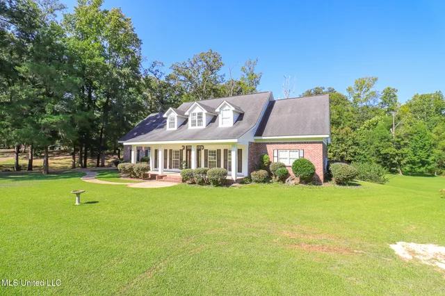 $525,000 | 2230 Wildwood Drive, Florence, MS 39073