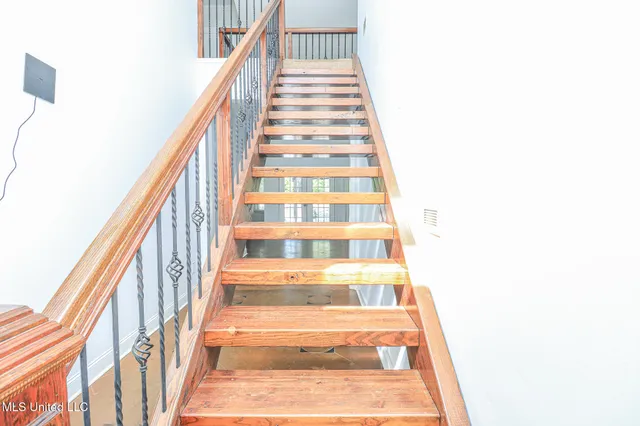 $525,000 | 2230 Wildwood Drive, Florence, MS 39073