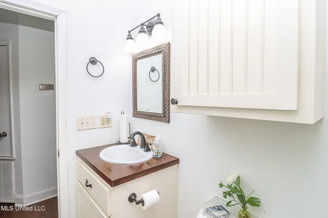 $525,000 | 2230 Wildwood Drive, Florence, MS 39073