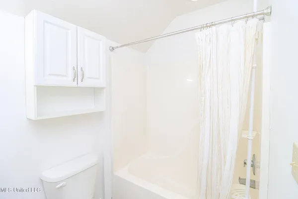 $525,000 | 2230 Wildwood Drive, Florence, MS 39073