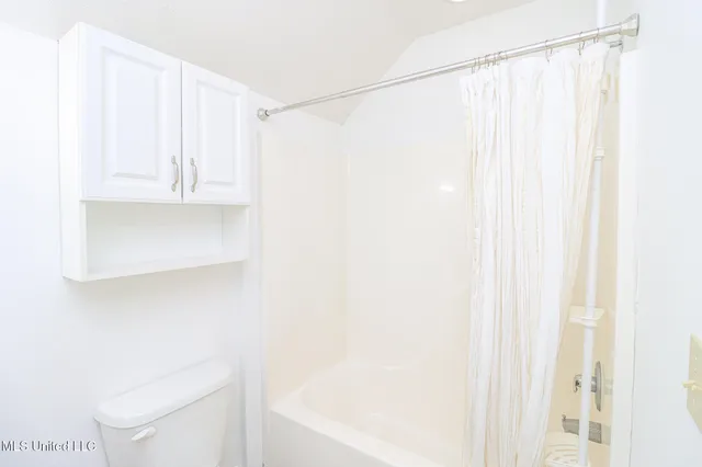 $525,000 | 2230 Wildwood Drive, Florence, MS 39073