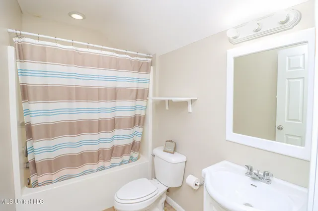 $525,000 | 2230 Wildwood Drive, Florence, MS 39073