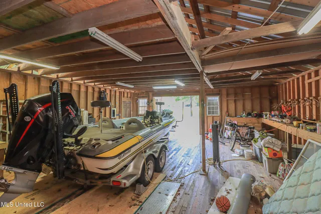 $525,000 | 2230 Wildwood Drive, Florence, MS 39073