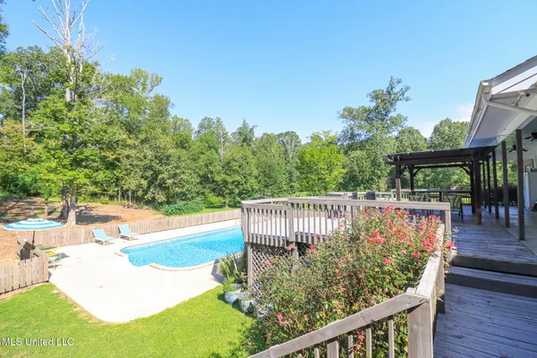 $525,000 | 2230 Wildwood Drive, Florence, MS 39073
