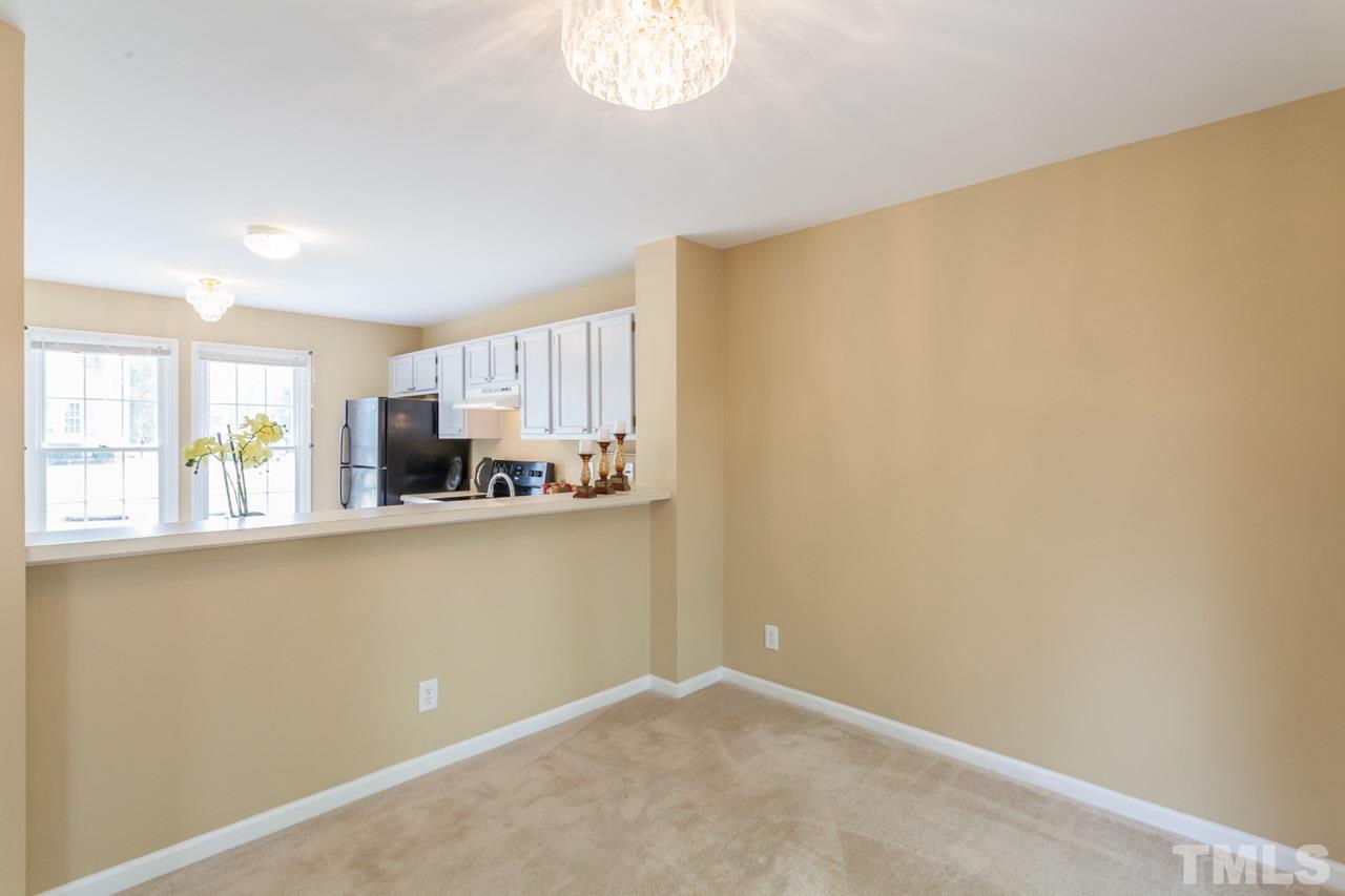 5217 Ryegrass Court Raleigh, NC 27610 - Photo 7 of 25 Gallery Image 7