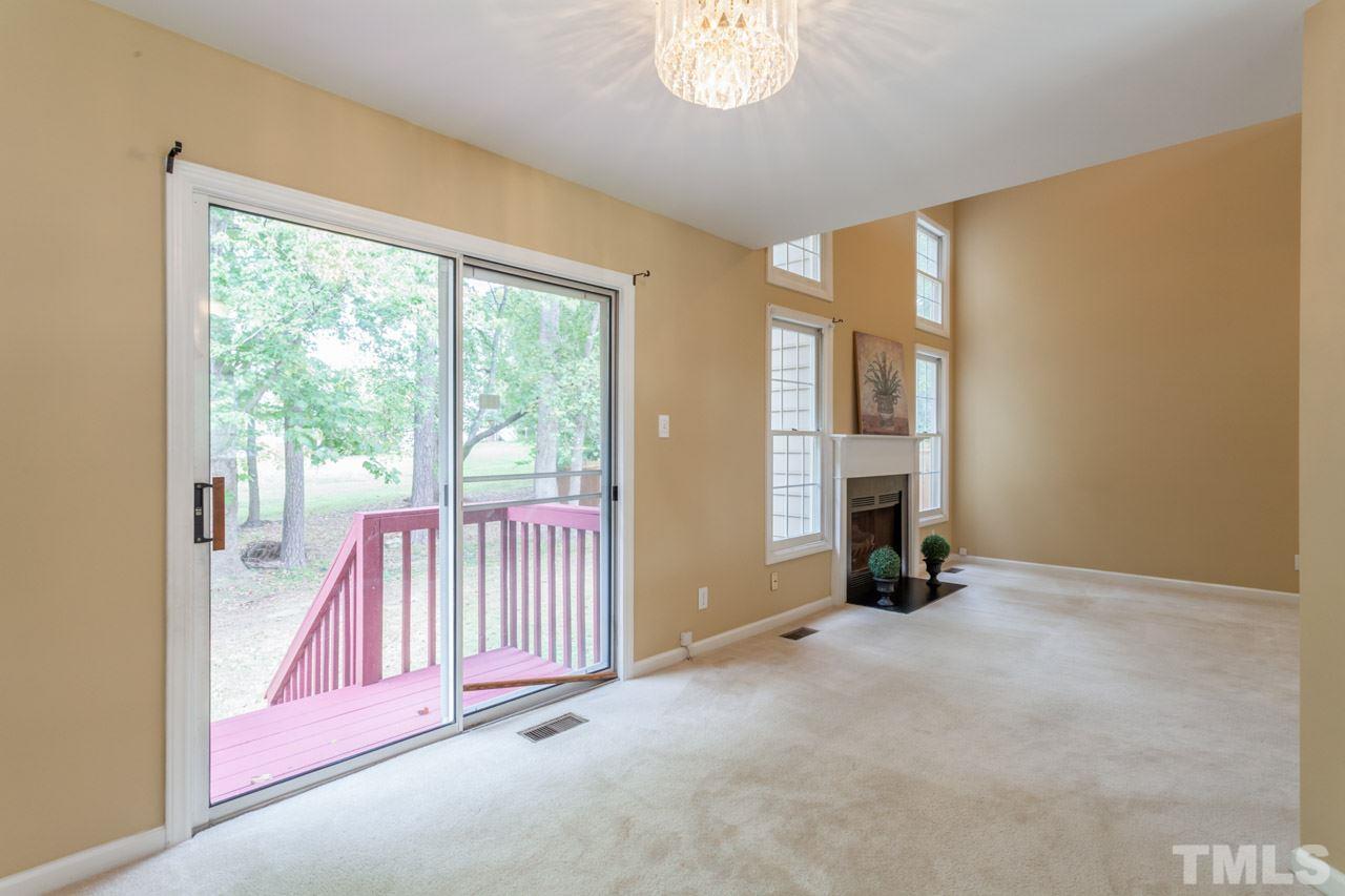 5217 Ryegrass Court Raleigh, NC 27610 - Photo 9 of 25 Gallery Image 9