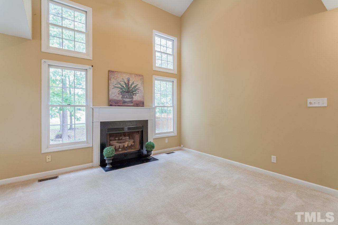 5217 Ryegrass Court Raleigh, NC 27610 - Photo 10 of 25 Gallery Image 10