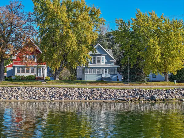 $479,900 | 4 North Lake Shore Drive, Glenwood, MN 56334