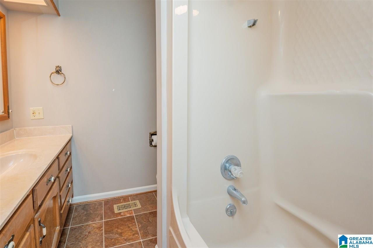 906 6th Avenue Northwest Alabaster, AL 35007 - Photo 34 of 50