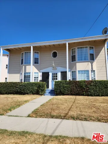 a front view of house with yard