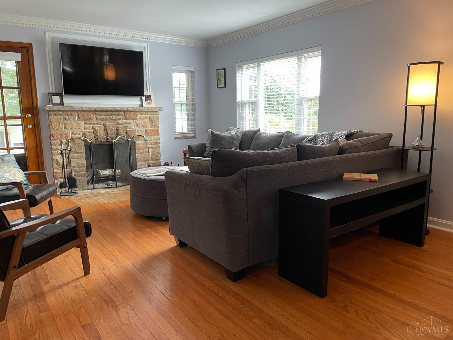 512 West North Bend Road Cincinnati, OH 45224 - Photo 3 of 22
