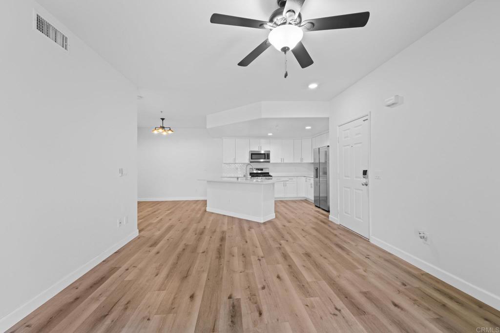 31231 Taylor Lane Temecula, CA 92592 - Photo 4 of 33