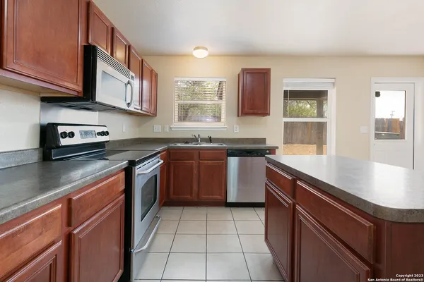 $1,775 | 4746 Gambels Quail, Converse, TX 78109