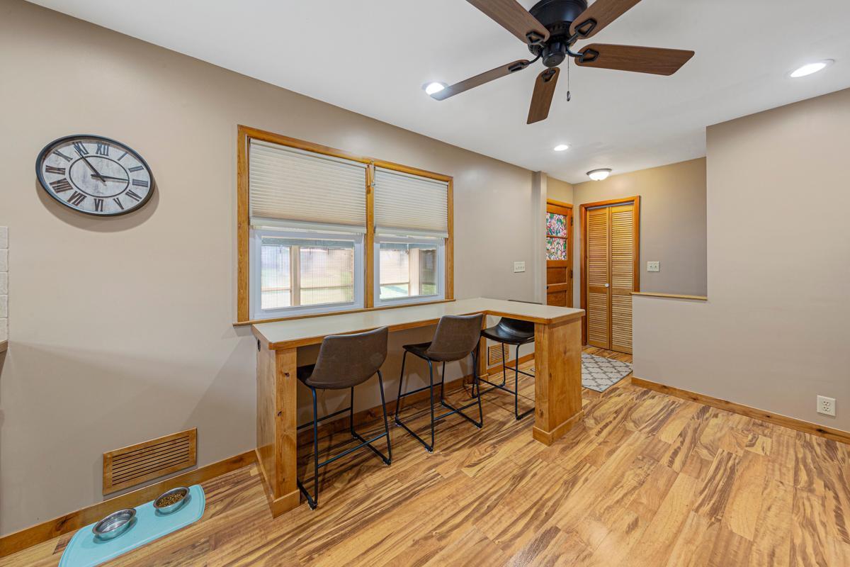 710 Upper Johnson Circle St. Peter, MN 56082 - Photo 14 of 34