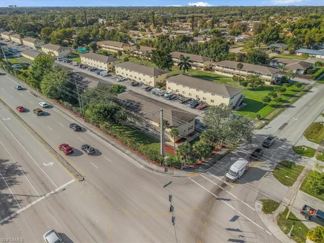 $195,000 | 3325 Airport Road, Unit U4, Naples, FL 34105