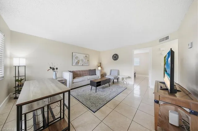 $195,000 | 3325 Airport Road, Unit U4, Naples, FL 34105