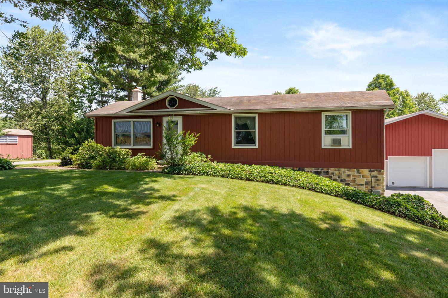 1715 Locust Grove Road Manheim, PA 17545 - Photo 3 of 45