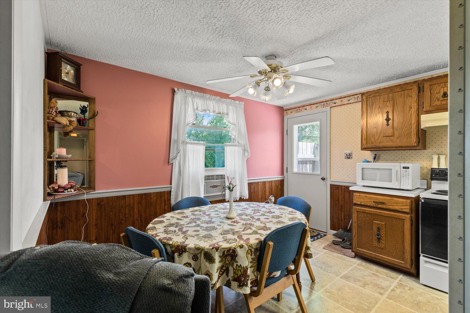 1715 Locust Grove Road Manheim, PA 17545 - Photo 9 of 45