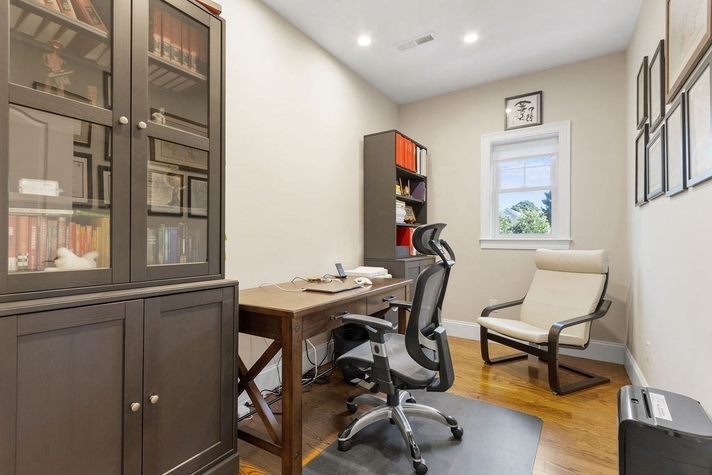 6 Pinewood Road Needham, MA 02492 - Photo 21 of 36